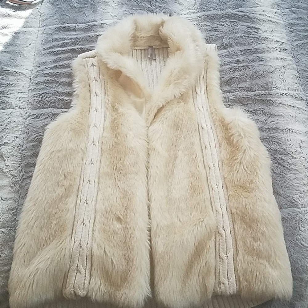 Faux fur vest from vanity